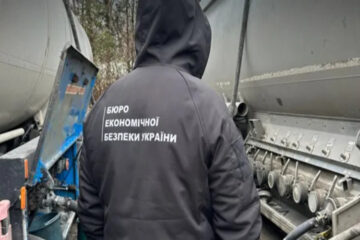 Названо АЗС, які замість бензину заливали фальсифікат