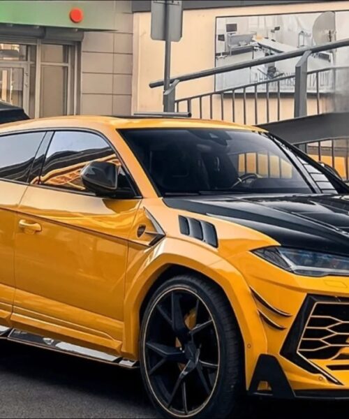 У Києві засвітився незвичайний дорогий кросовер – лімітований Lamborghini