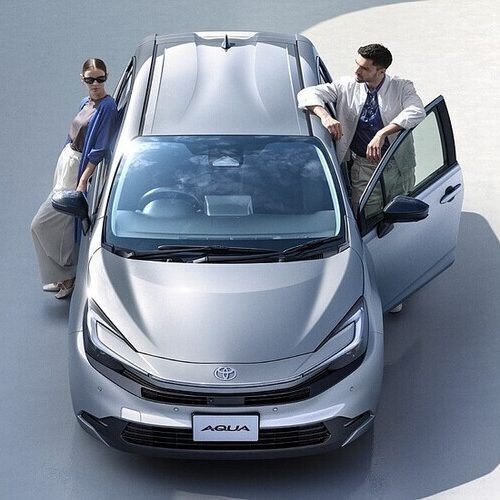 Витрачає 2.8 літри на 100 км: Toyota презентувала оновлену версію хетчбека Aqua
