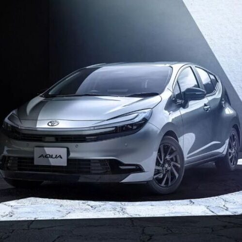 В Японії дебютував оновлений субкомпактний хетчбек Toyota Aqua