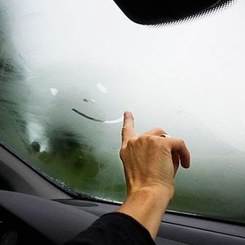 Що робити, якщо потіє скло в машині