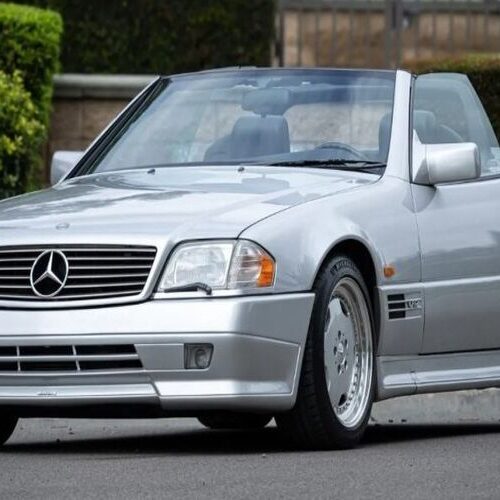 У США на аукціоні продають рідкісний 30-річний Mercedes-Benz вартістю $500 000