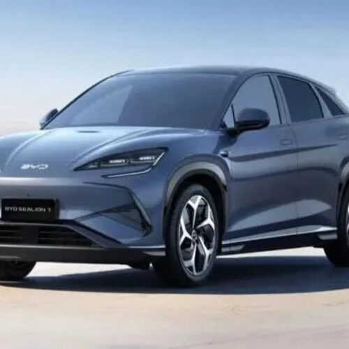 Українці масово купують нові авто: популярні моделі