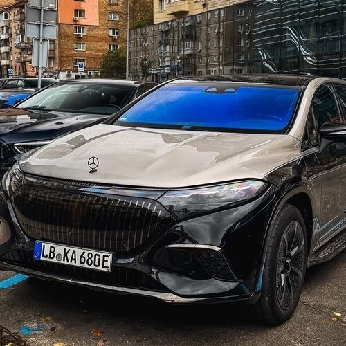 В Україні з’явився ексклюзивний електрокар – Maybach EQS 680