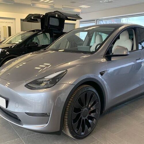 Tesla знизила ціну Model Y на 10 000 євро