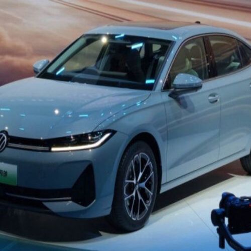 Офіційно дебютував гібридний Volkswagen Passat ePro