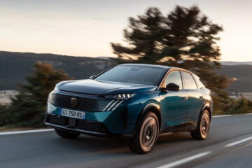 Українці активно розкуповують кросовери: названо бестселер жовтня