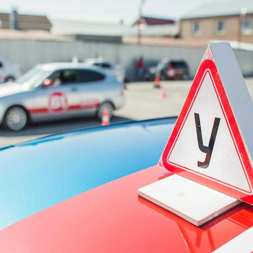 В Україні скасували видачу паперових свідоцтв про закінчення автошкіл