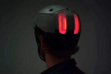 Rivian розробив розумний шолом для велосипедистів