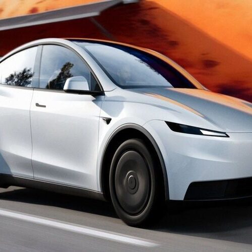 На ринки Європи виходить бюджетна версія Tesla Model 3