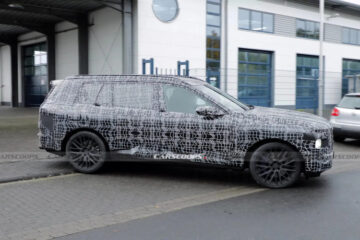 Флагманський позашляховик BMW X7 готується до зміни покоління