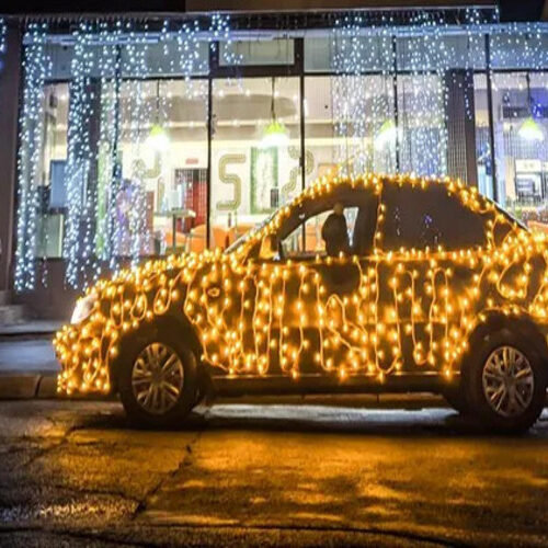 Чи передбачено штраф за гірлянду на авто