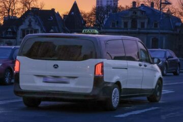 Франкфурт запускає нічне таксі для жінок