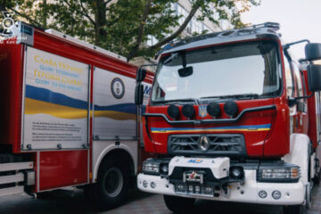 Зміни в ПДР: службовому транспорту дозволили рух із перевищенням ваги й габаритів