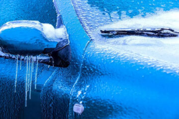 Як розморозити лобове скло за лічені секунди