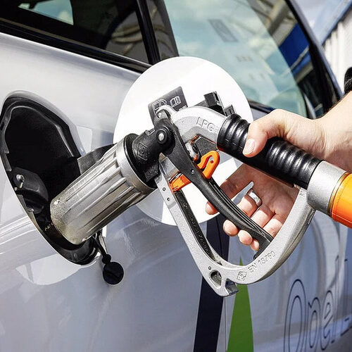 Чи скасують у ЄС заборону на продаж бензинових авто після 2035 року