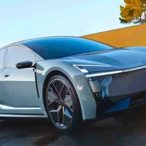 Нова Toyota Corolla кардинально зміниться (фото)