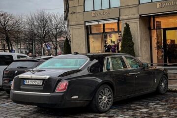 У Львові помітили унікальний Rolls-Royce Phantom 2025