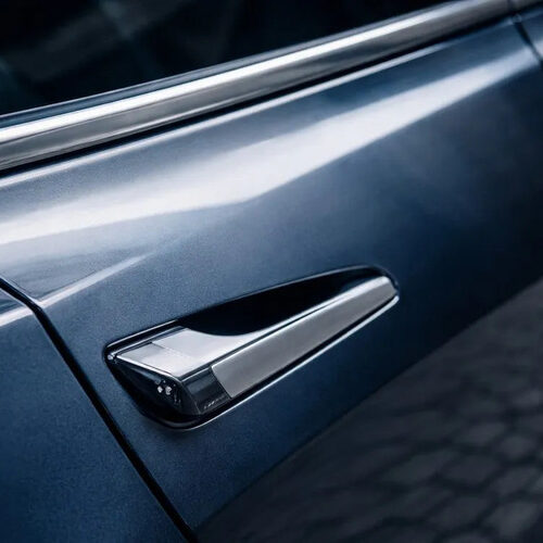 Китай запроваджує заборону на електронні висувні дверні ручки – причина