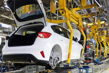 Ford продаватиме автомобілі Renault