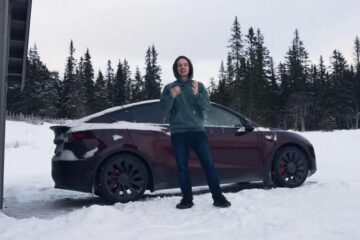 Американець випробував електрокар Tesla взимку – результат