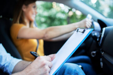 Фахівці сервісних центрів МВС дали поради майбутнім водіям