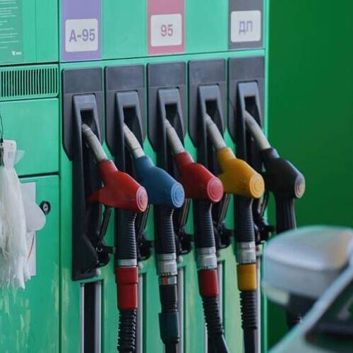 В Україні оновлять ціни на бензин і сигарети: що відомо