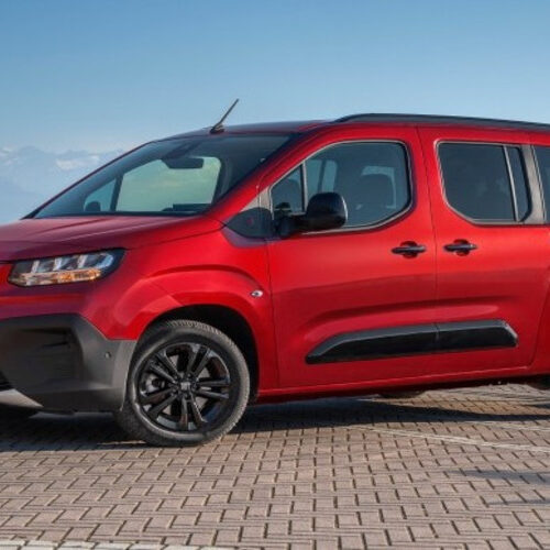 Fiat представив нову модель під назвою Fiat Qubo L