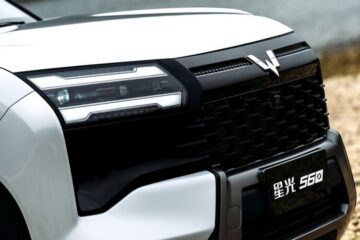 GM представив новий кросовер Wuling Xingguang 560