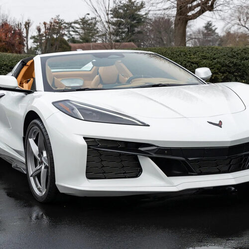 Chevrolet Corvette E-Ray стрімко дешевшають на вторинному ринку