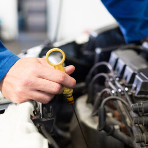 Чому не варто часто змінювати моторну оливу