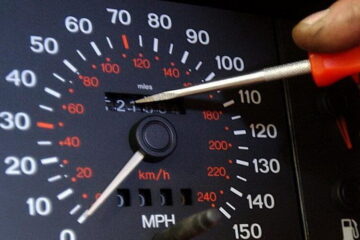 Як на СТО визначають скручений пробіг автомобіля