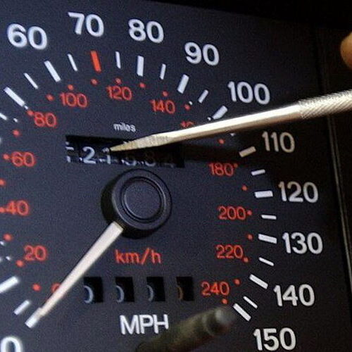 Як на СТО визначають скручений пробіг автомобіля