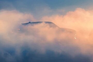 Renault показав перші тизери нового кросовера Filante