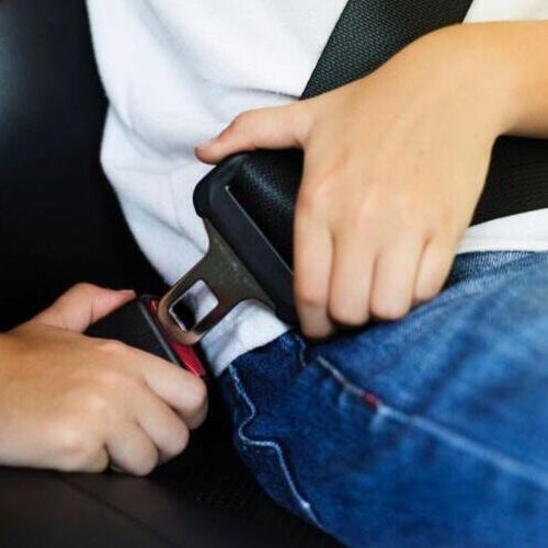 Який штраф загрожує водіям за використання «обманки» замість справжнього ременя безпеки