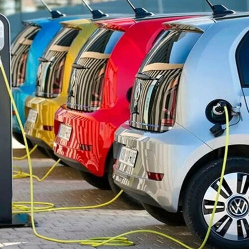 Канада змінює політику щодо електромобілів