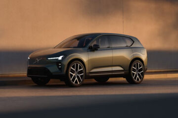 Volvo представила новий електричний кросовер EX60
