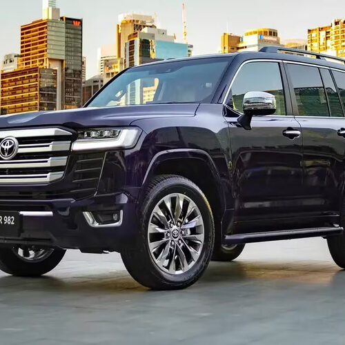Оновлений Toyota Land Cruiser 300: що змінилося