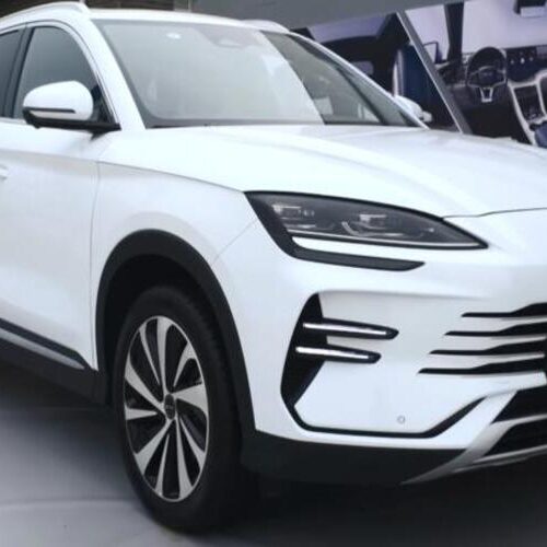 Чому українські водії все частіше обирають китайські машини