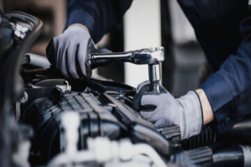 На заводах Ford катастрофічно не вистачає людей