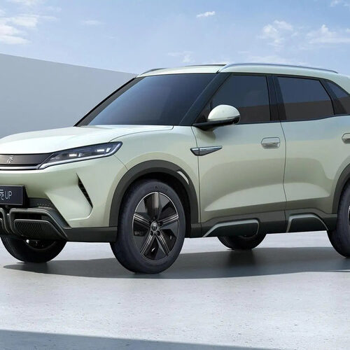 Які моделі на ринку нових електромобілів купували українці в січні