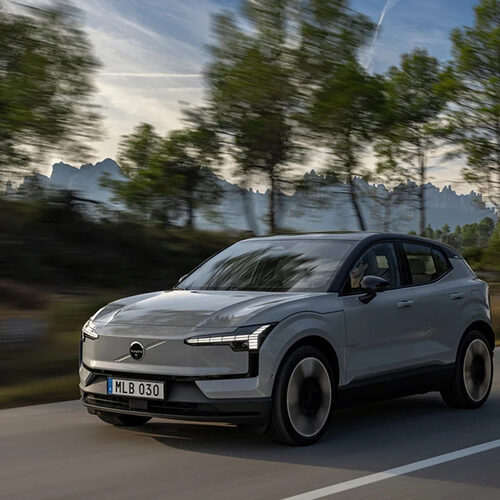 Volvo відкликає понад 40 тисяч популярних електромобілів EX30: причина