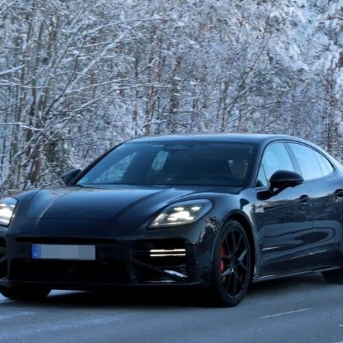 Седан Porsche Panamera отримає оновлення як зовні, так і всередині