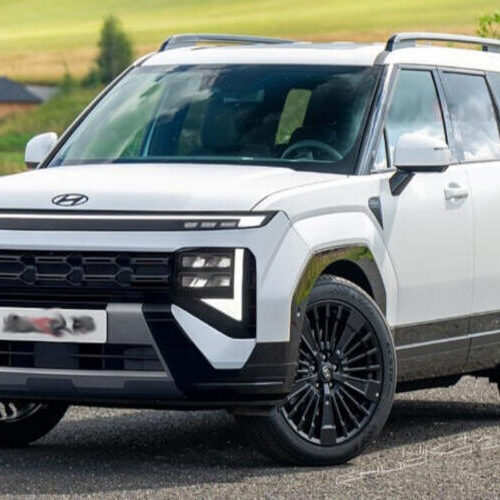 У мережі показали фото оновленого Hyundai Santa Fe