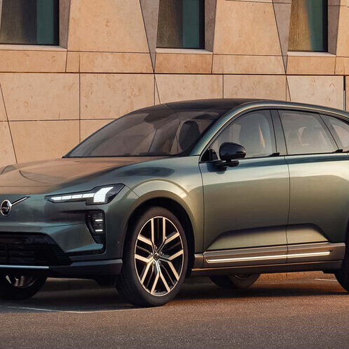 Volvo презентував новий кросовер EX60