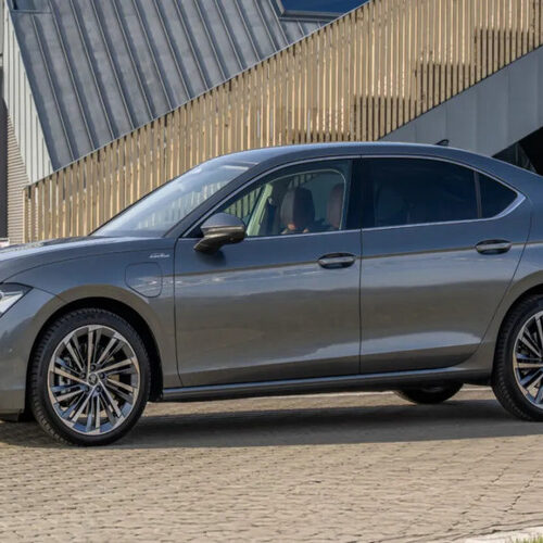 Skoda представила новий флагман: витрата менш ніж 2 л на 100 км