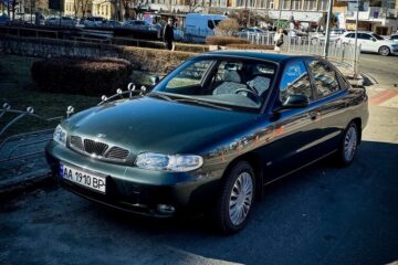 У Києві помітили ідеальну Daewoo Nubira SX 1999 року