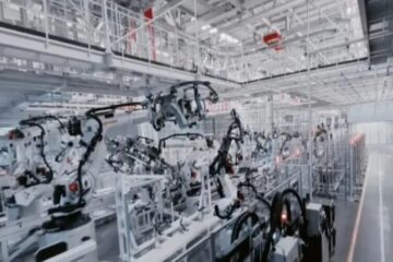 Xiaomi автоматизує складання електромобілів за допомогою роботів