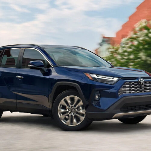 Названо бестселери українського авторинку в лютому: у першій десятці лише кросовери