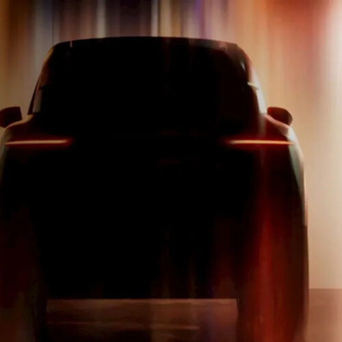 Lucid розкрила деталі одразу двох електрокросоверів